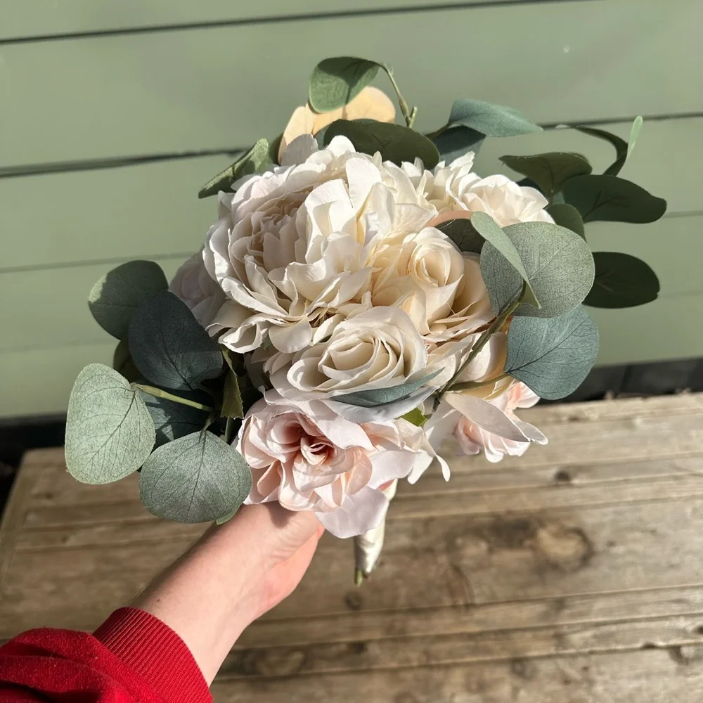 Neutral Tone Bridal Bouquets - Picture 8 of 14